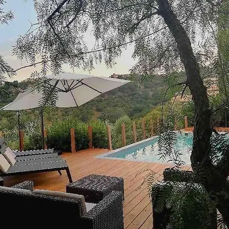 Cote D'azur: Charmante Villa, Vue Mer, Piscine,clim,calme 8/10 Personnes Villa *