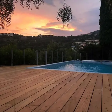 Villa Cote D'azur: Charmante Villa, Vue Mer, Piscine,clim,calme 8/10 Personnes Roquebrune-sur-Argens