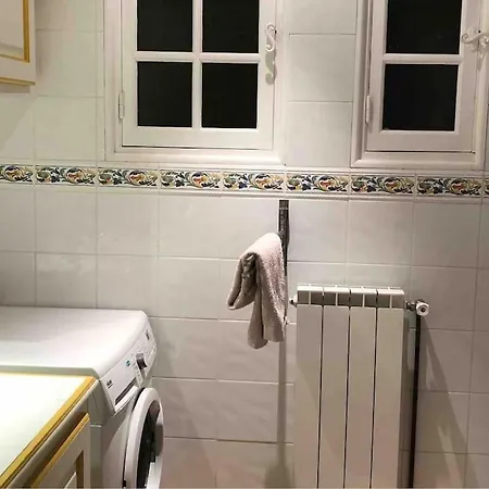 Villa Cote D'azur: Charmante Villa, Vue Mer, Piscine,clim,calme 8/10 Personnes