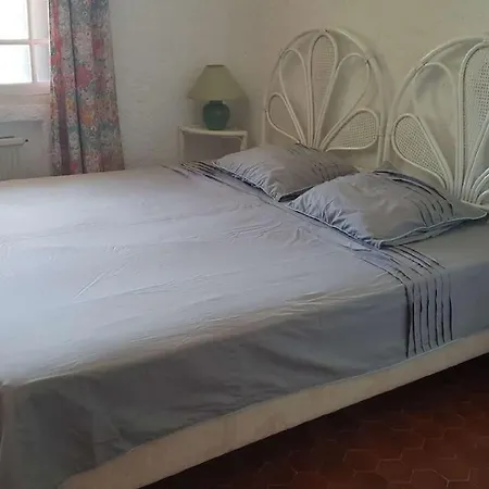 Cote D'azur: Charmante Villa, Vue Mer, Piscine,clim,calme 8/10 Personnes Villa *