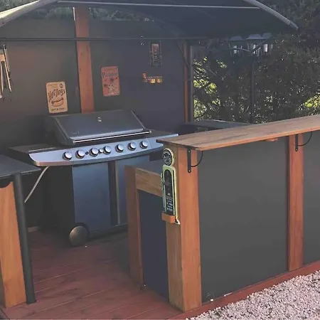 Villa Cote D'azur: Charmante Villa, Vue Mer, Piscine,clim,calme 8/10 Personnes *